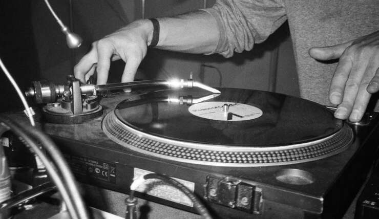 The Evolution of DJing: From Vinyl to Digital Mastery